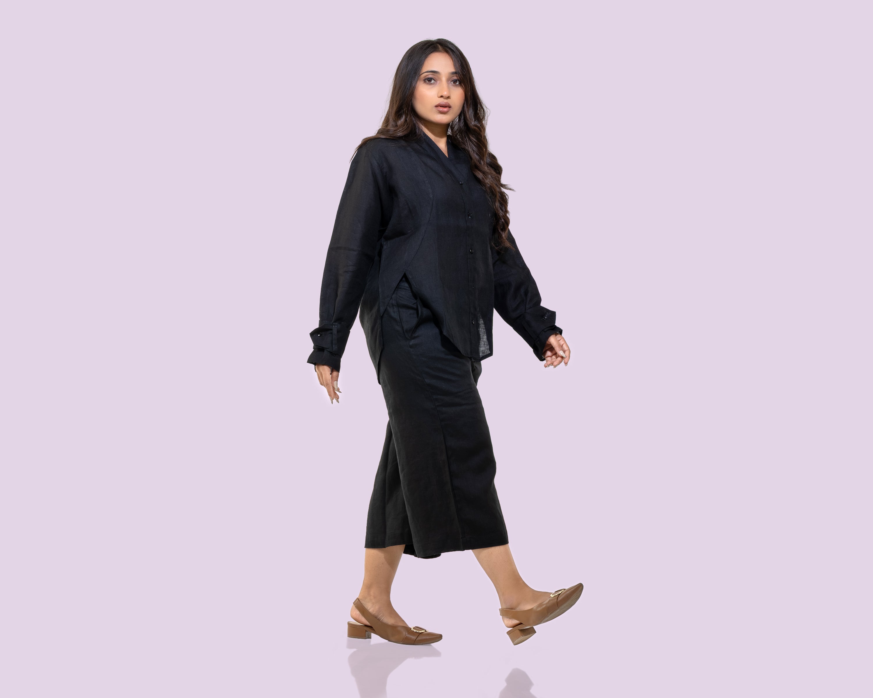 Black 3/4th ankle linen pants