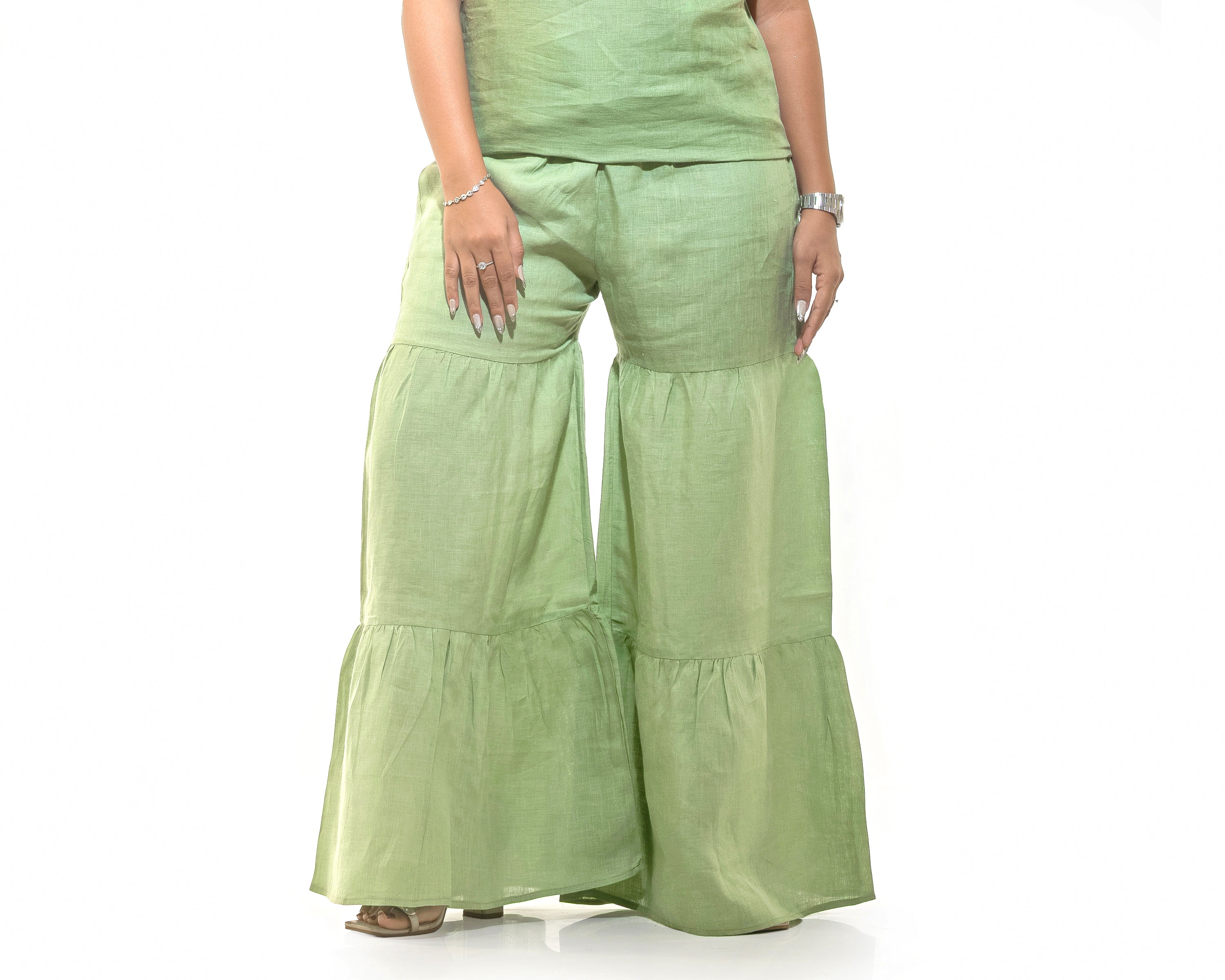 Green pleated linen pants