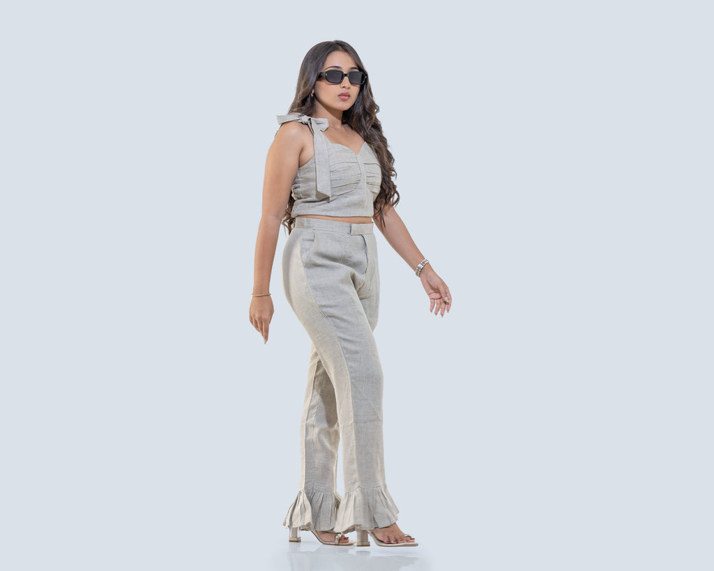 Beige sleeveless bow linen top