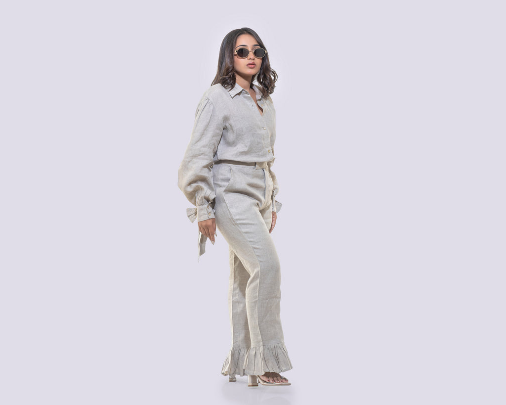 Beige linen pants with bottom frill