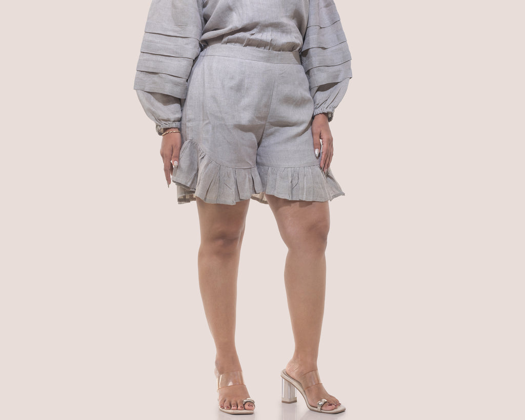 Beige linen frill shorts