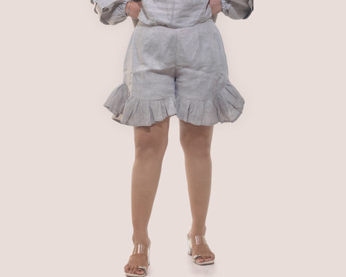 Beige linen frill shorts