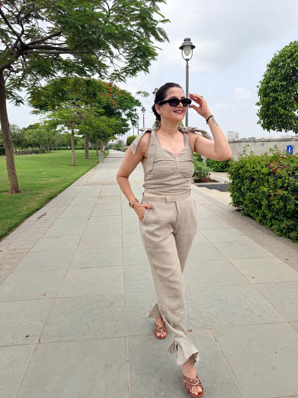 Frill pants with tie knot top linen co ord