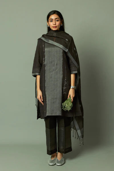 Zari Embroidered Embellishment (Black)
