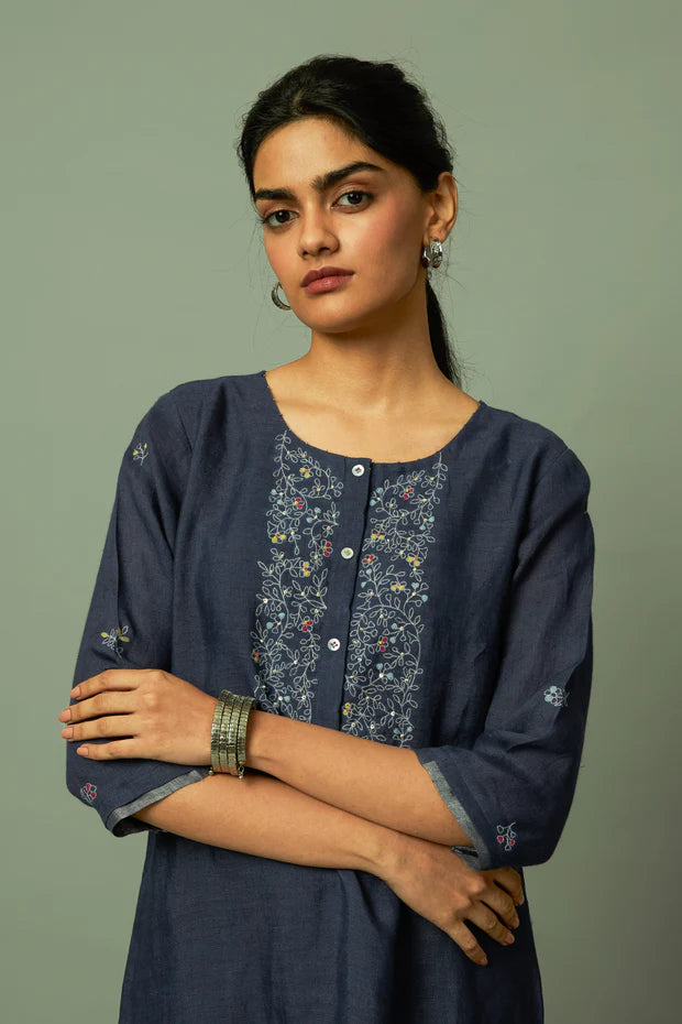 Zari embroidered yoke on Sliver Zari linen Kurta Set